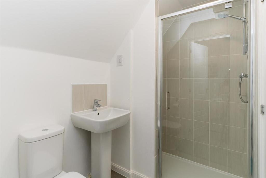 Beautiful 4 Bedroom Treasure Home Hemel Hempstead Ngoại thất bức ảnh