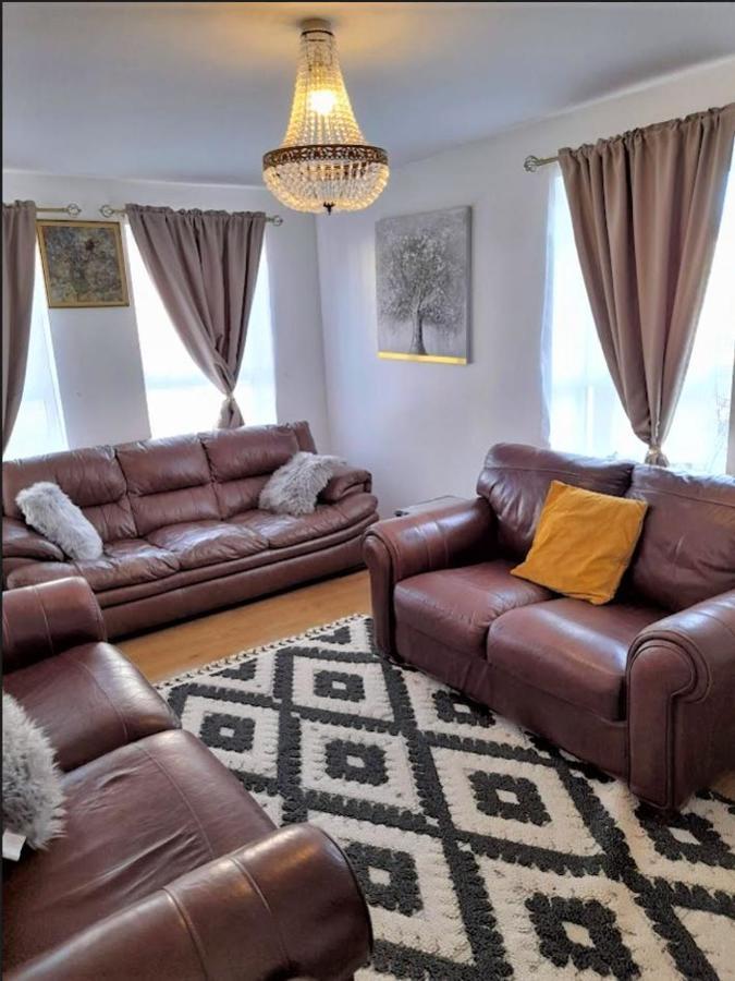 Beautiful 4 Bedroom Treasure Home Hemel Hempstead Ngoại thất bức ảnh