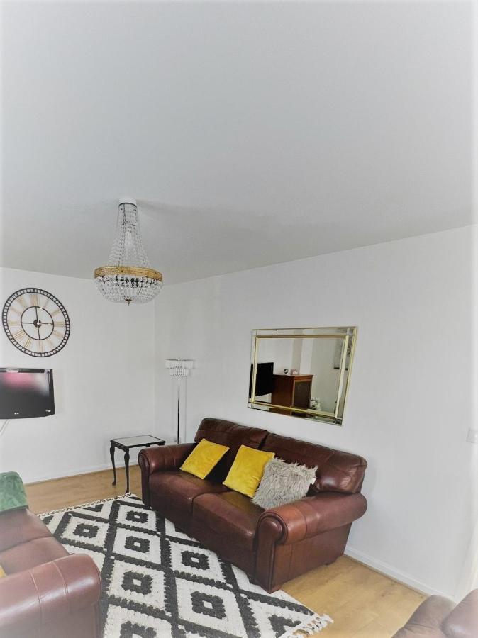 Beautiful 4 Bedroom Treasure Home Hemel Hempstead Ngoại thất bức ảnh