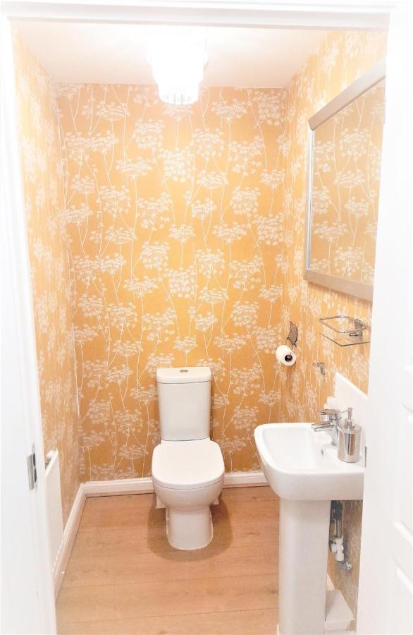 Beautiful 4 Bedroom Treasure Home Hemel Hempstead Ngoại thất bức ảnh