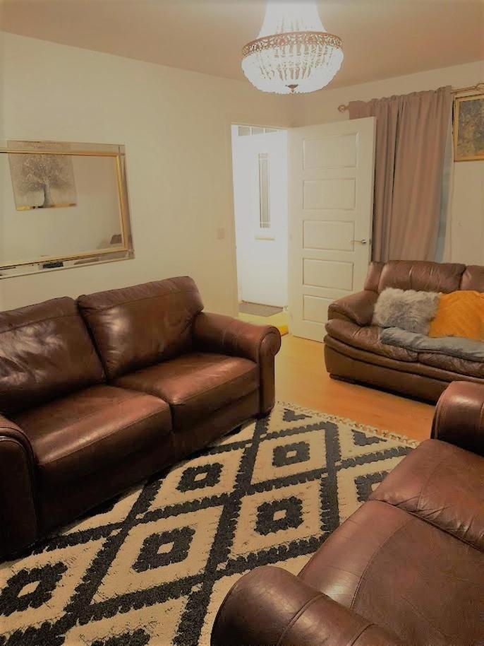 Beautiful 4 Bedroom Treasure Home Hemel Hempstead Ngoại thất bức ảnh